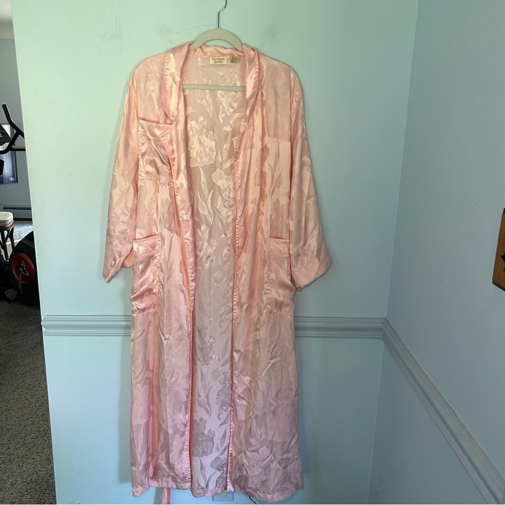 Victoria’s Secret Pink Gold Tag Long Sleeve Robe Size Small